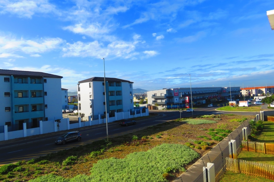 To Let 2 Bedroom Property for Rent in Parklands Western Cape